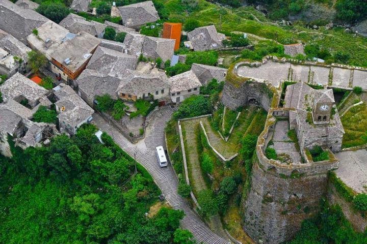 Turizmi, Kalaja e Gjirokastres me e vizituara ne vend, ndiqet nga Butrinti dhe Shkodra